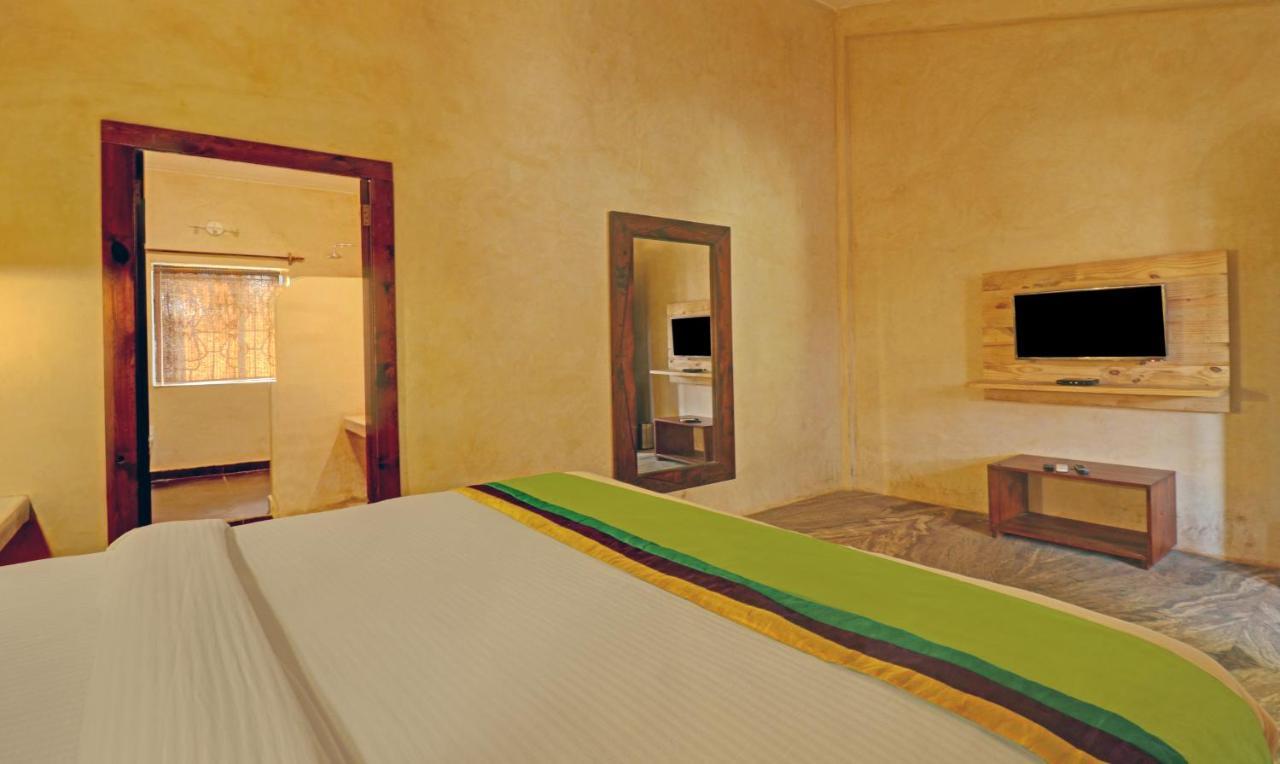 Treebo Morjim Banyan Resort Exterior foto